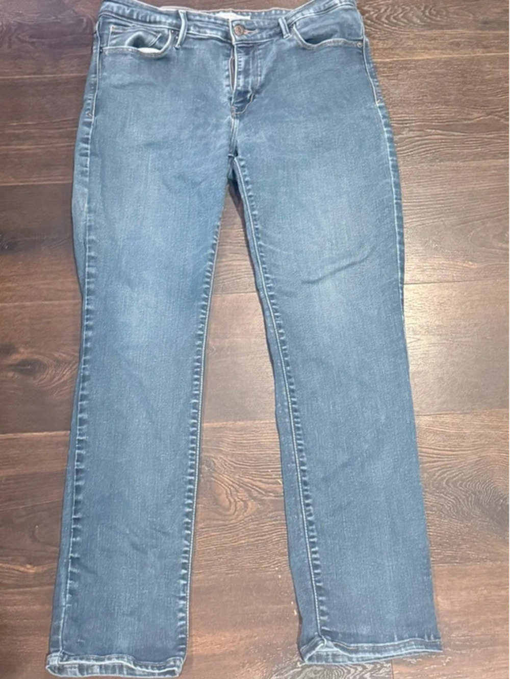 Levi’s Women’s Jeans Size 14 Medium 1495